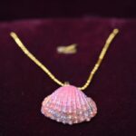 Resin Seashell Pendent/Pink Golden Shine Pendent with Chain
