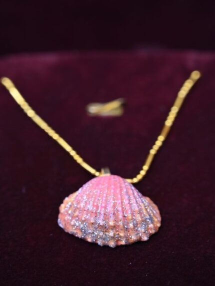 Resin Seashell Pendent/Pink Golden Shine Pendent with Chain