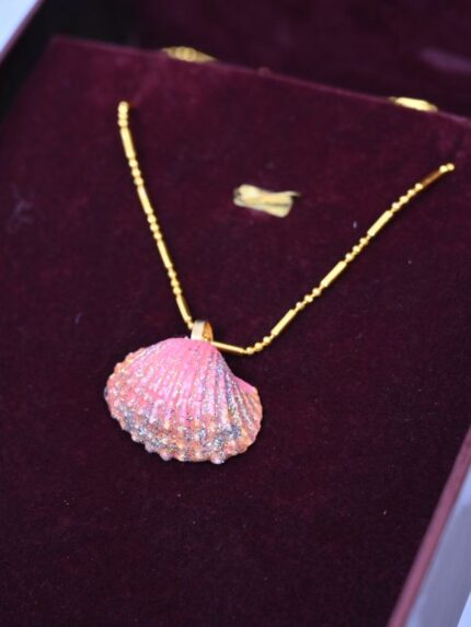 Resin Seashell Pendent/Pink Golden Shine Pendent with Chain